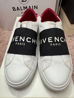 Givenchy White Sneakers with Black Logo Band and Pink Lining
